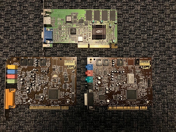 Sound Blaster Live CT4830 ja CT4670