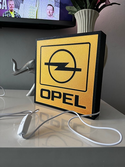 Opel valokyltti