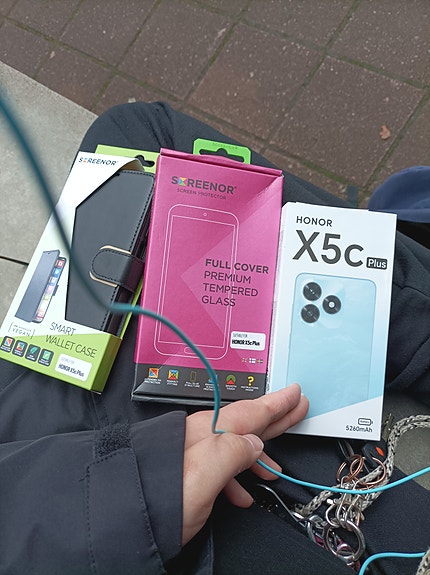 honor x5c puhelin kokeiltu 3pvä kuin uusi