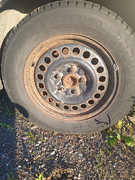 Nokian hakkapeliitta 195/65/15