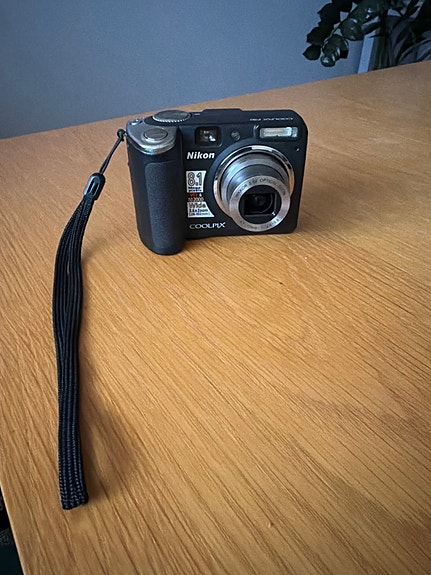 Nikon Coolpix digikamera musta