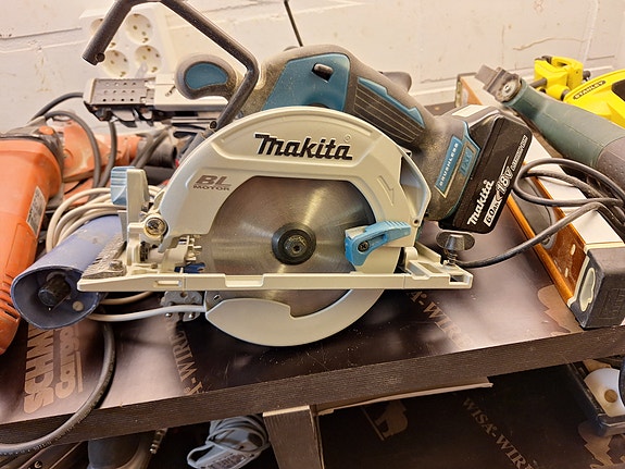 Makita akkukone: nauharuuvinväännin