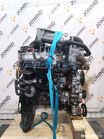 Nissan Käytetty vaihtomoottori NP300 2010 2.5 Diesel 98kw moottori YD25DDTI