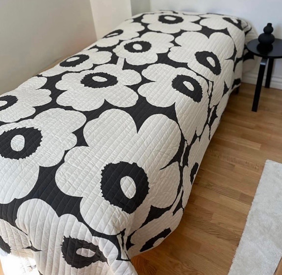 Marimekko Unikko päiväpeitto hiilenharmaa