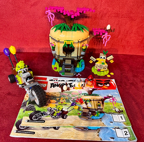 Lego Angry Birds 75823 Bird Island Egg Heist