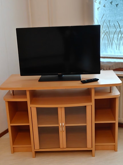 Myydään Hyvä TV ja taso.