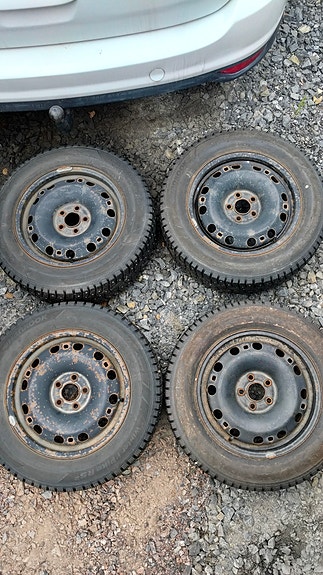 5X100 KR 57,1 ET38 15X6J peltivanteet nastarenkailla