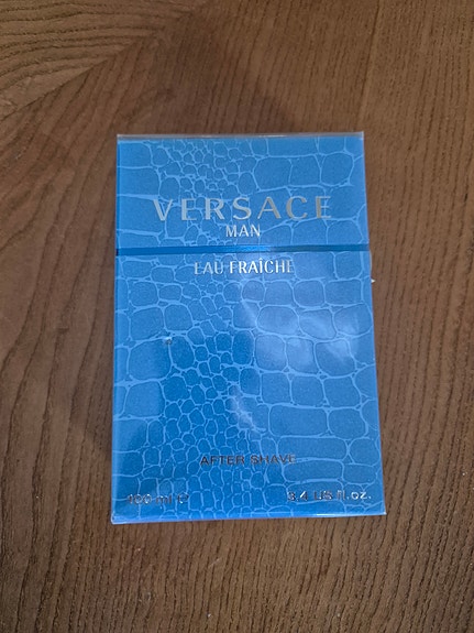 Versace Man Eau Fraîche miesten tuoksu