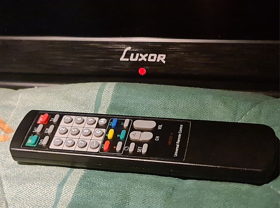 Luxor 40"