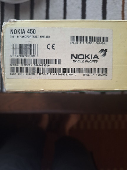 Nokia NMT 450 matkapuhelin