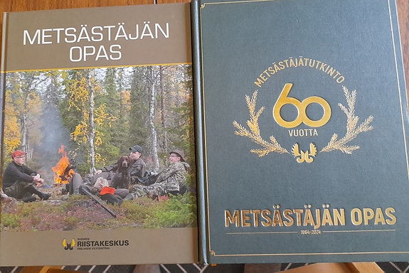 Metsästäjän opas -kirjat 2021 ja 2023