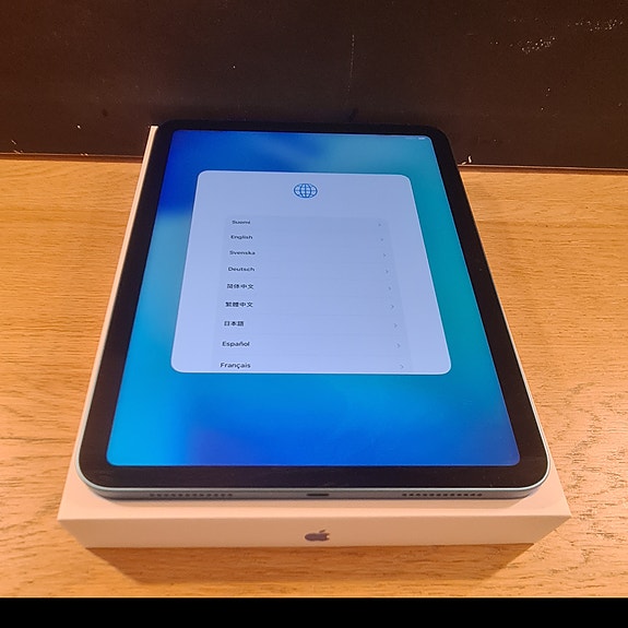 Apple iPad 11″ A16 Wi-Fi 2025 (11. gen), 128 GB -tabletti, takuu