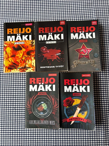 Reijo Mäki Vares -dekkareita