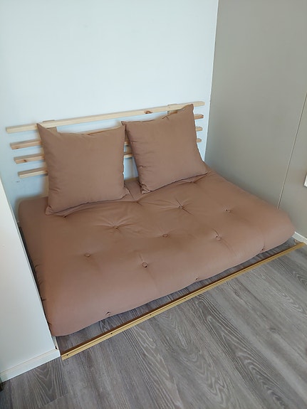 Futon vuodesohva + selkänoja, Karup design