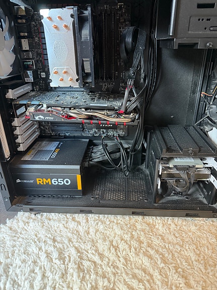 Pelikone i5-4690K / GTX 970 / 16GB RAM / SSD + HDD