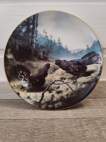 Arabia Von Wright taidelautanen "Taistelevat metsot"