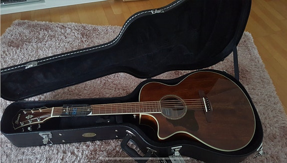 Myydään vasenkätinen Ibanez