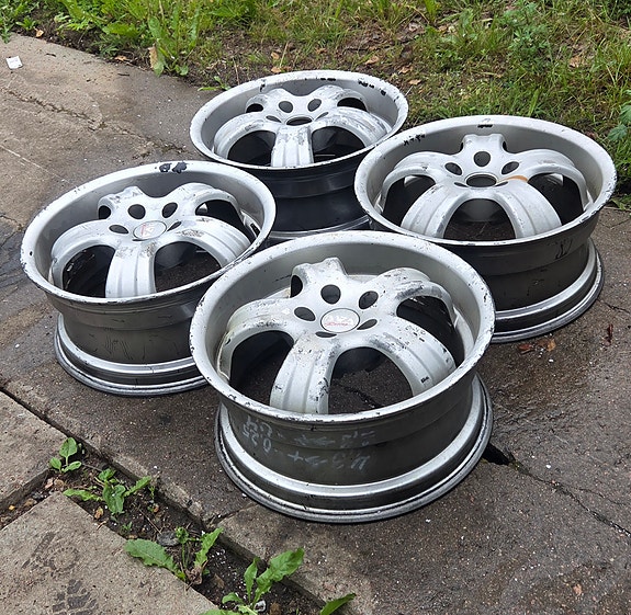 5x100 17"x7,5" BWA Racing made in Italy