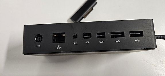 Microsoft Surface Dock 1661, telakka