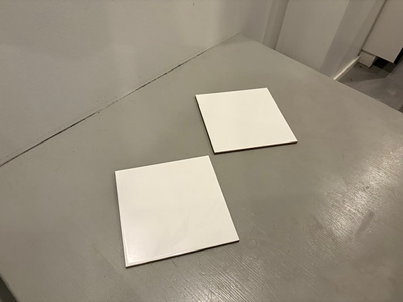 4 pakettia Valkoista seinälaattaa 20x20cm, reilu 4m2