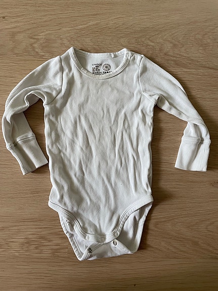 Vaatepaketti vauvalle: Lindex, Moomin & Sinsay bodyt, koko 74 (3 kpl)