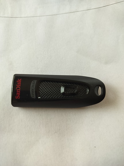 Sandisk Ultra 64gb muistitikku