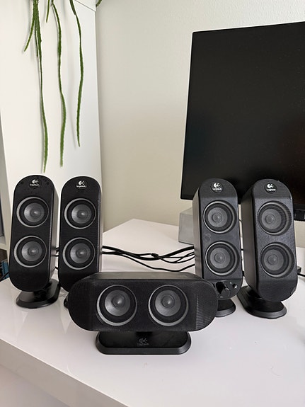 Tehokkaat 5.1 kaiuttimet (Logitech X-530) PC/TV