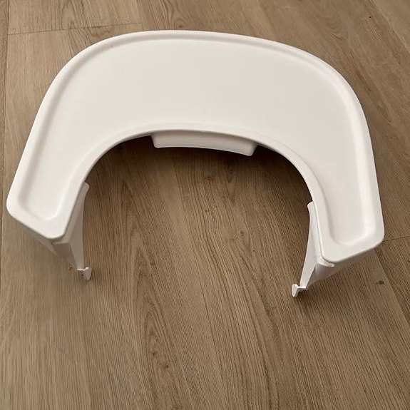 Stokke Nomi -syöttötuolin tarjotin valkoinen