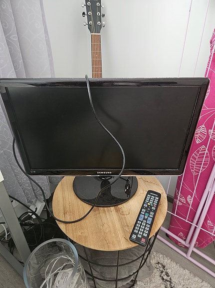 TV/näyttö
