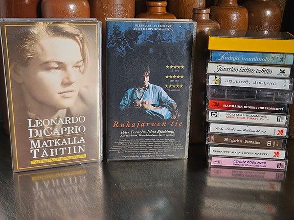 VHS video C kasetti elokuva musiikki keräily