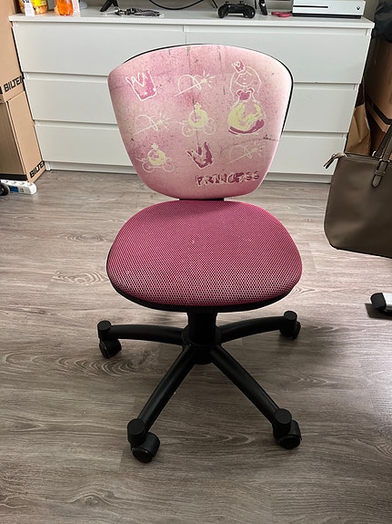 IKEA lasten tuoli pyörillä vaaleanpunainen