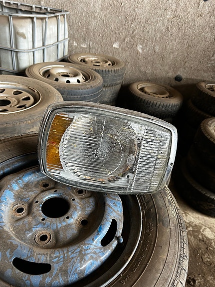 Mercedes-Benz etuvalo w114/w115 / ajovalo