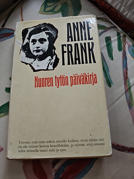 Anne Frank: Nuoren tytön päiväkirja
