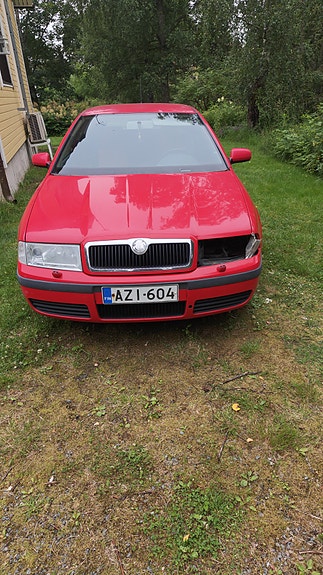 Skoda Octavia 2002 osia