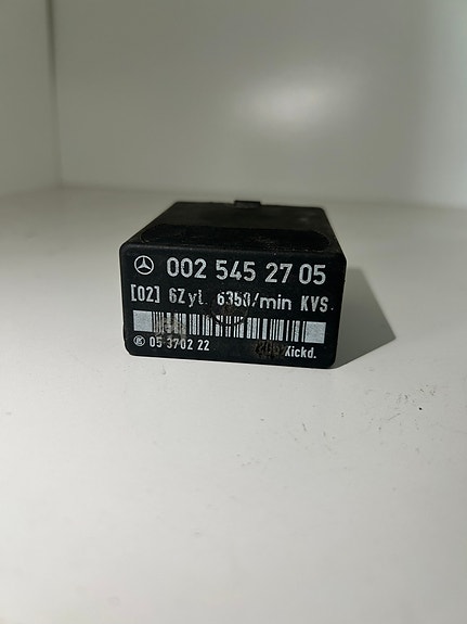 Mercedes-Benz S W126 260 polttoainepumpun rele