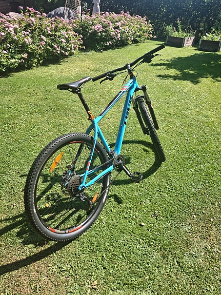 Myydään Trek Xcaliber 9 pyörä