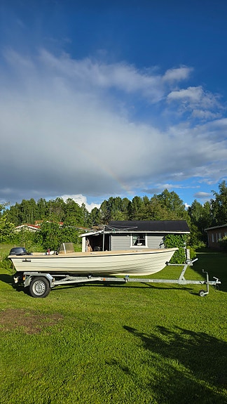 Kala-Kaveri vene (475R) + perämoottori + traileri