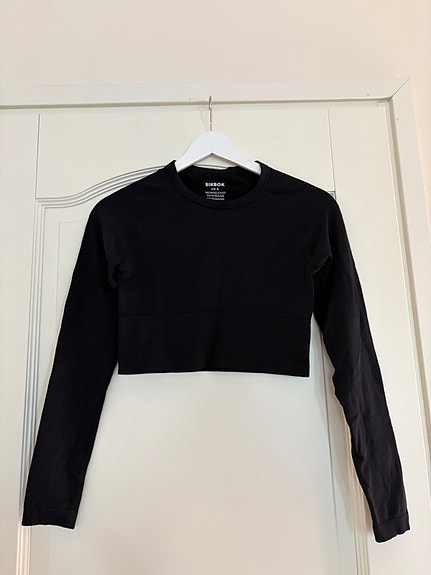 Bikbok urheilupaita XS-S