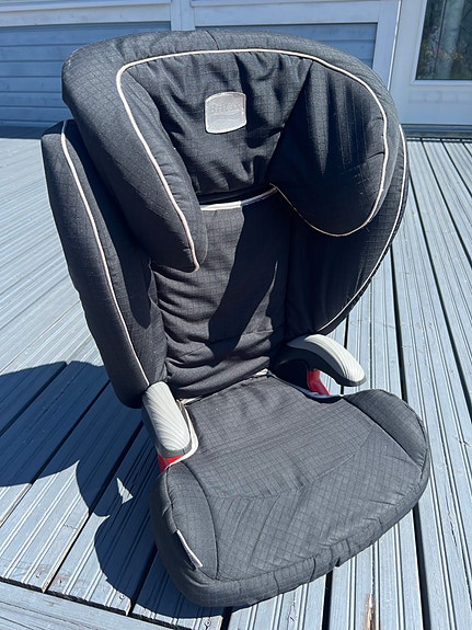 Britax Römer Kid Plus turvaistuin 15–36 kg musta