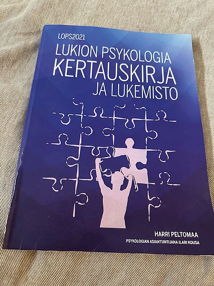 Lukion psykologia kertauskirja ja lukemisto LOPS2021