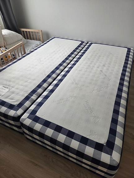 Hästens Classic -sänky (2 x 80 cm, yht. 160 x 200 cm)