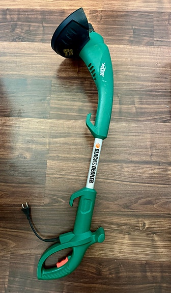 Black & Decker trimmeri