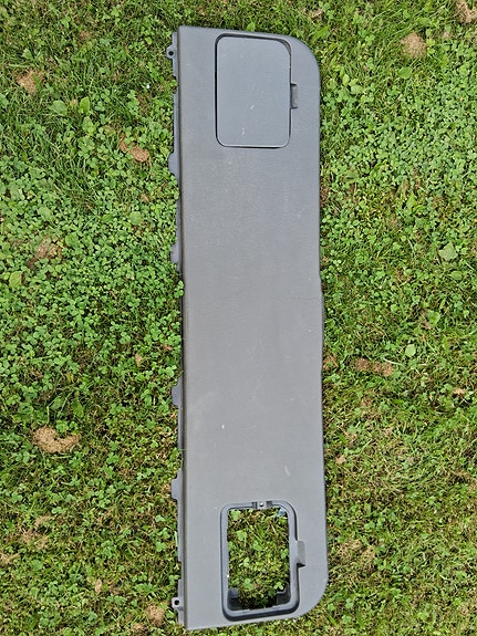 Toyota camry SV21 Farmari  Takaluukun muoviosa