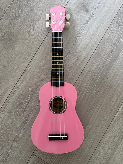 Lasten ”kitara” ukulele