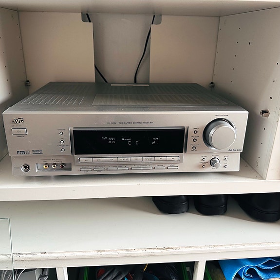 JVC hopeinen AV-vahvistin