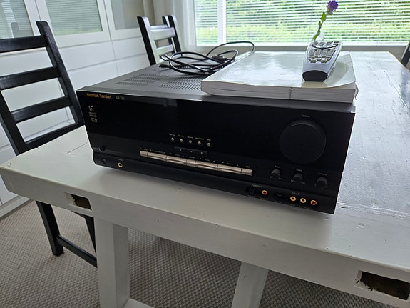 Harman Kardon AVR 2550 -viritinvahvistin