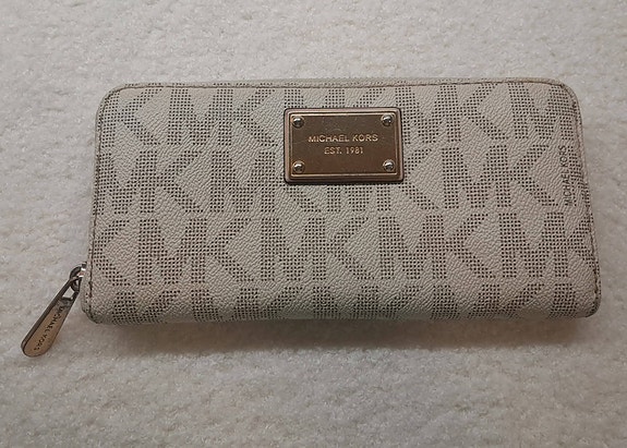 Michael Kors lompakko