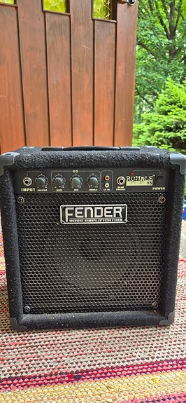 Fender Rumble 15 Vahvistin