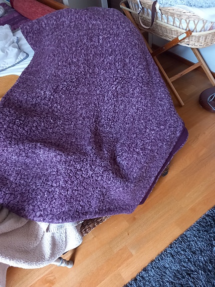 Paksu ja lämmin. Huopa.