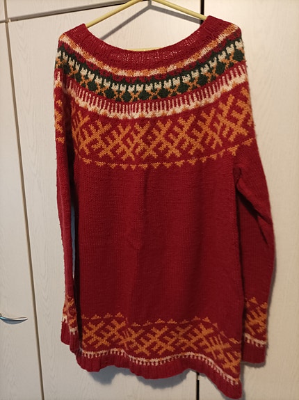 Käsinkudottu villapaita